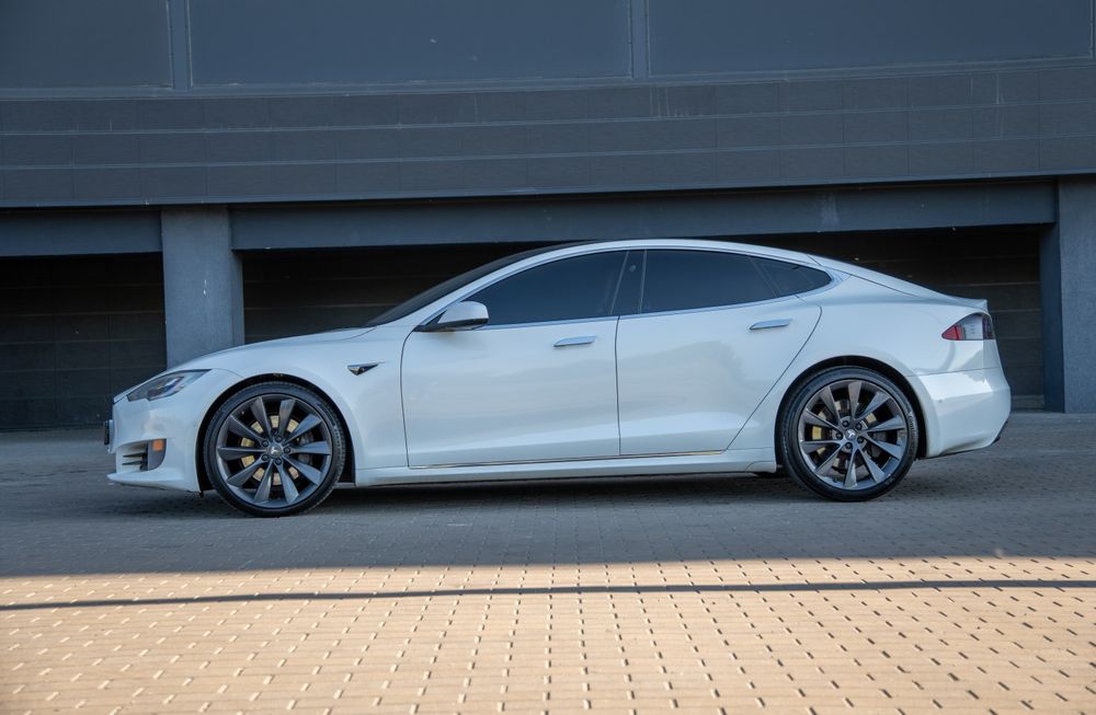 Продам Tesla Model S