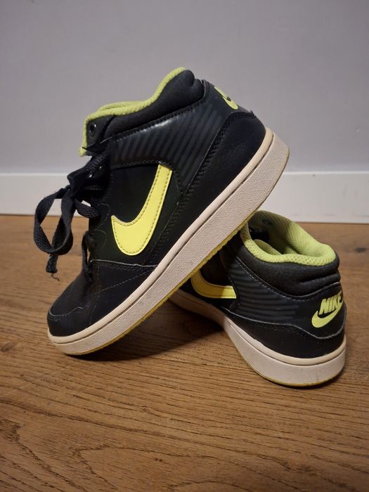 Buty półbuty Nike 35,5 czarne + zielony, sznurowane