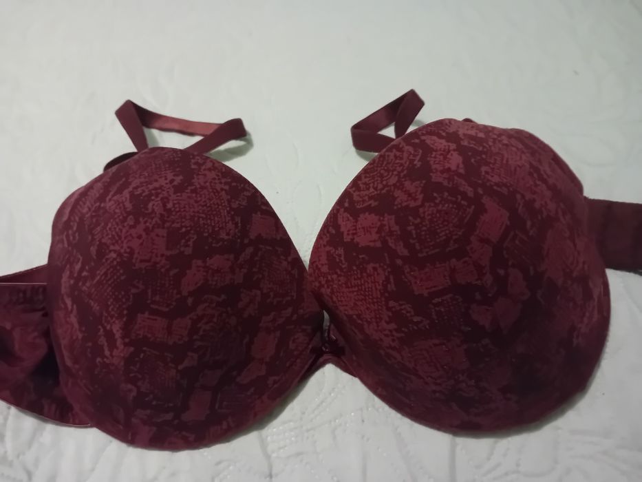 Reserved biustonosz stanik push up