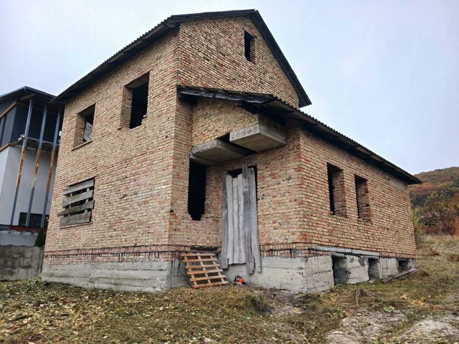 Продається будинок у селі Ясенівці 1 км від м. Золочів