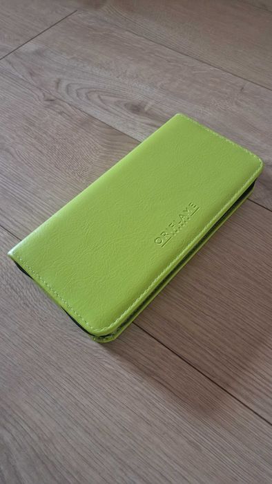 Etui na próbki Oriflame