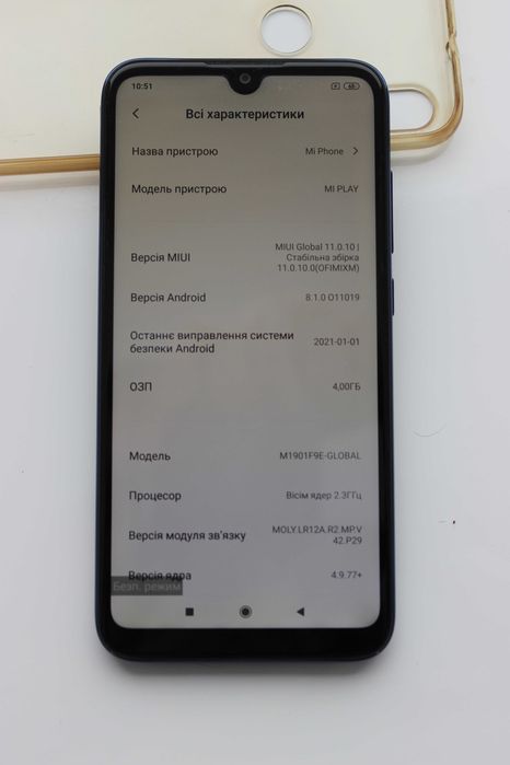 Продам телефон Xiaomi Mi Play 4/64