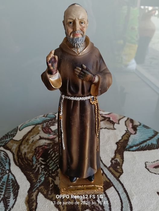 Estátua Padre Pio