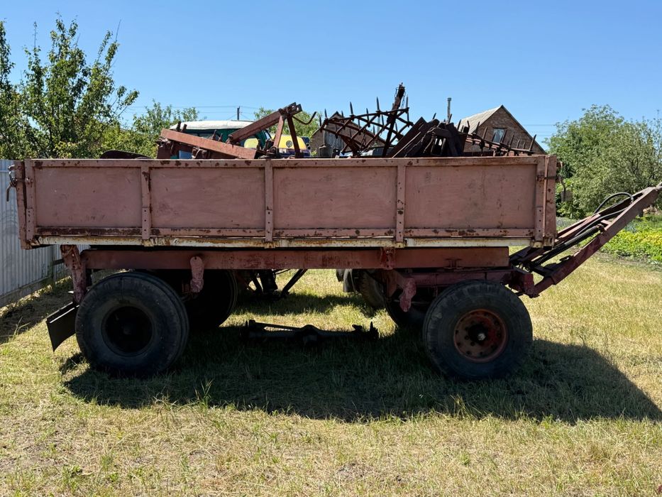 ЮМЗ 6- Трактор, прицеп