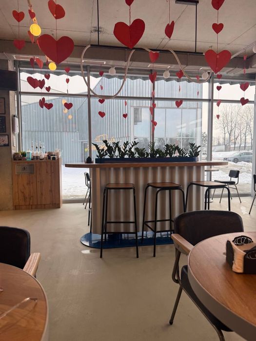 дивани столи стільці оптом для облашткаання зон відпочинку