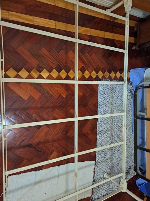 Cama alentejana em ferro 2 metros