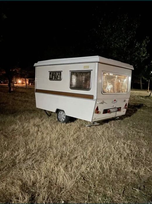 Caravana com avançaado