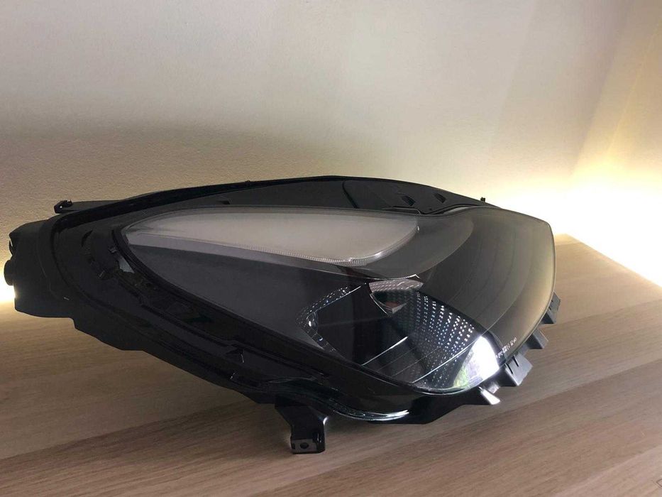 Farol Tesla Model 3 / model Y - Direito- Original Matrix LED