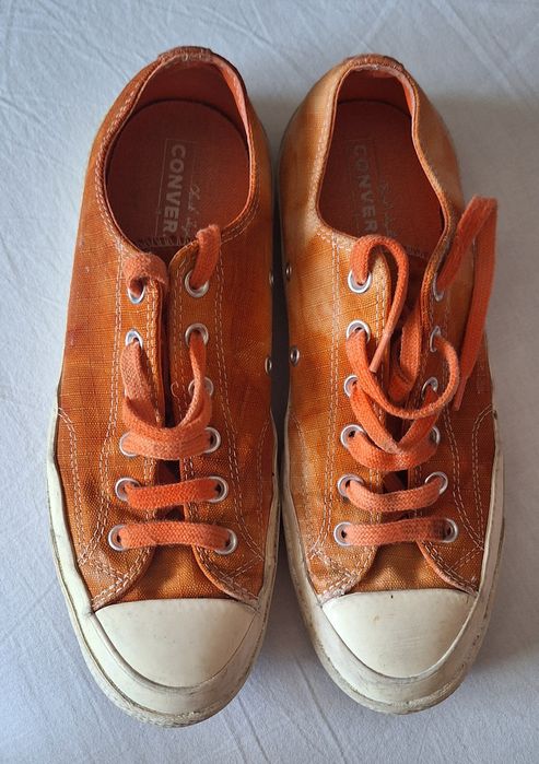 Ténis Converse All Star_ Modelo Lava.
Tamanho: