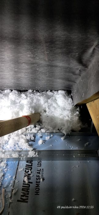 Nadmuch wełny Knauf Isover Celuloza ocieplenia poddaszy