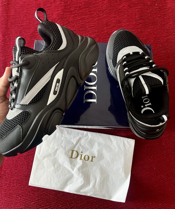 Christian Dior B22