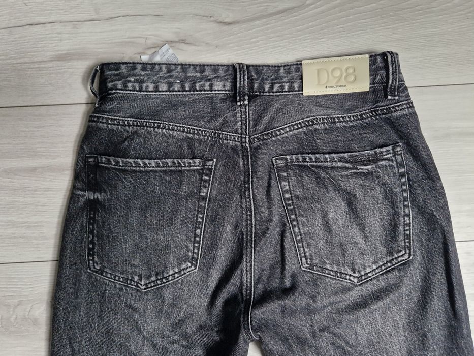 Czarne jeansy Stradivarius D98 r Straight leg