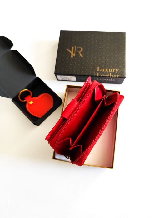 Zestaw prezent brelok i Portfel skórzany damski na zatrzask czerwony