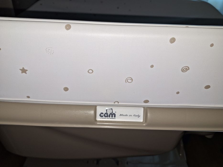 Banheira de bebe com muda fraudas