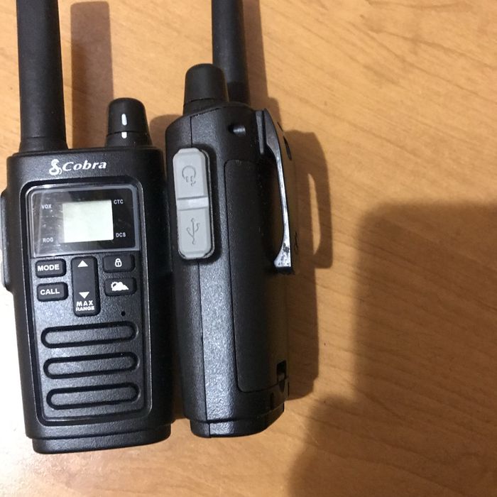 Продам две переносные рации Кобра