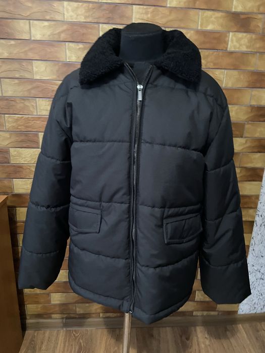 Зимова жіноча куртка