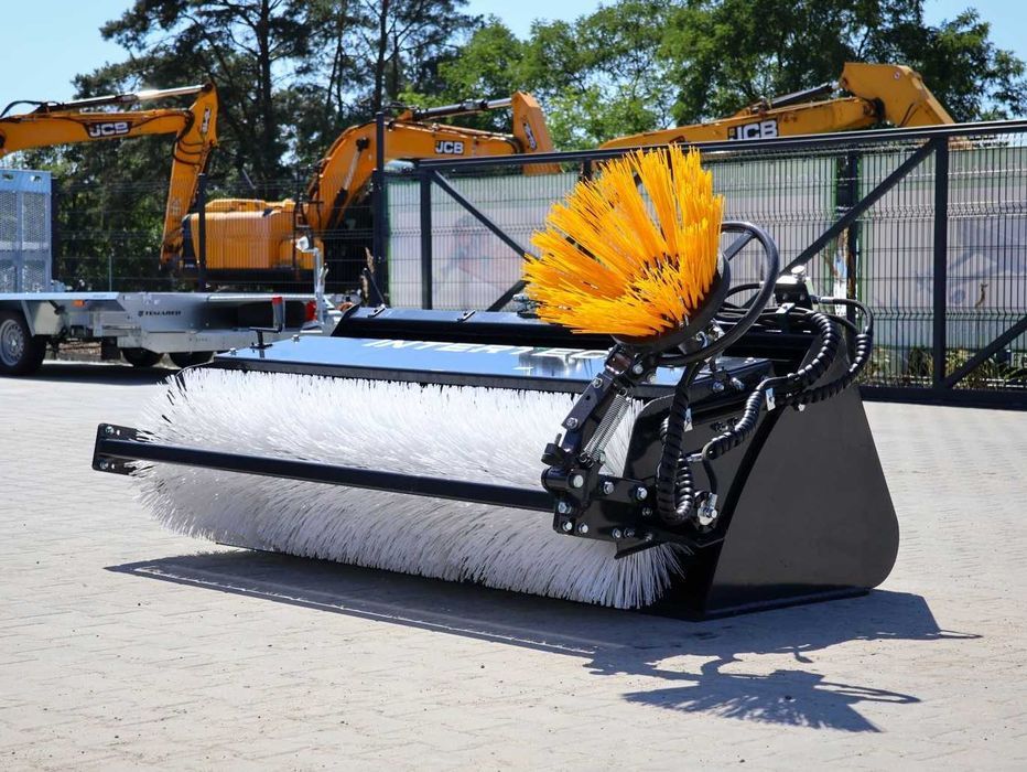 Łyżka ze szczotką INTERTECH 1,6 m / 1,8 m / 2,0 m / 2,2 m / 2,4 m