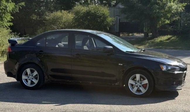 Mitsubishi Lancer 10 X частями