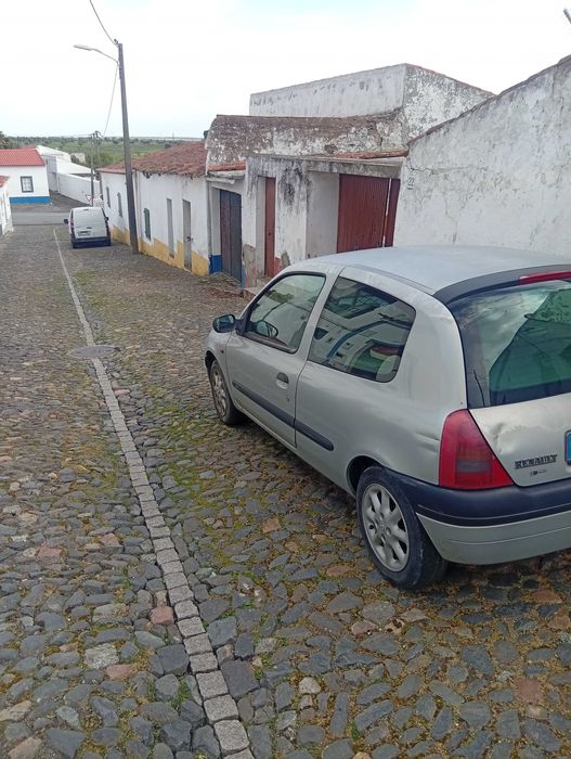 Renault Clio 1.9D a 1300€
