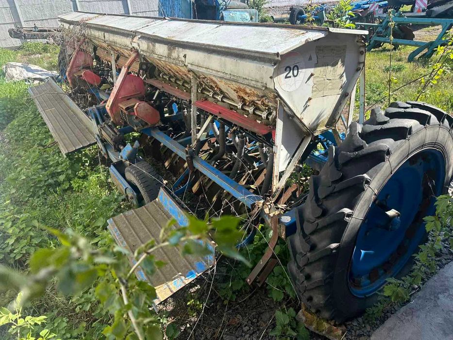 Сівалка Червона зірка СЗТ-5.4