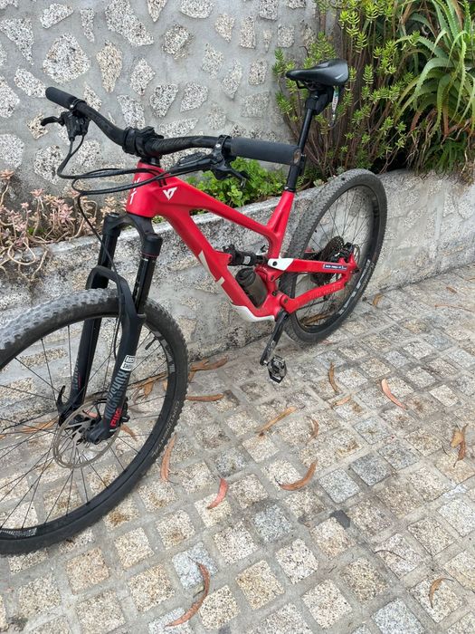 YT  Jeffsy Roda 29 Full carbono