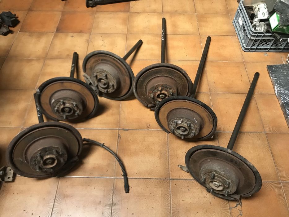 Eixos, pinhas diferencial, braços, túneis, etc. Range Rover P38