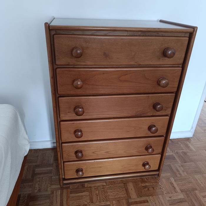 Cómoda em pinho 6 gavetas