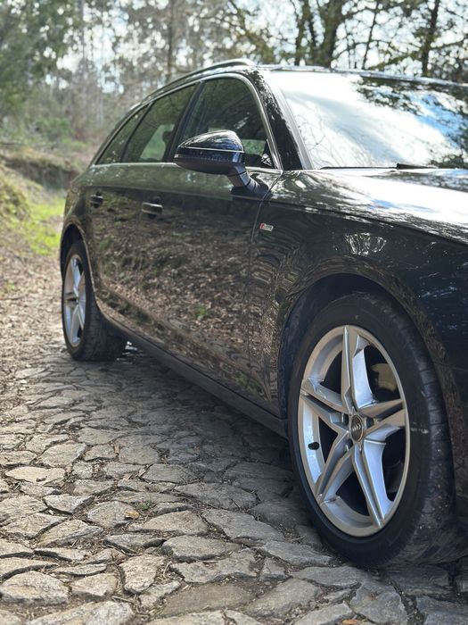 AUDI A4 2.0 TDI S-Line