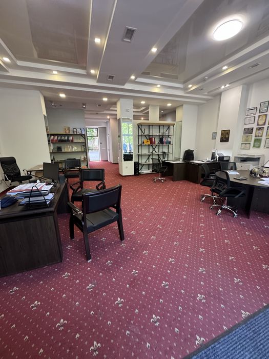 Довгострокова оренда приміщення біля вокзалу