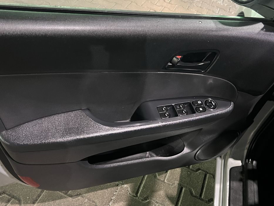 Hyundai i30 рестйалінг 2009 р.1.6газ/бенз