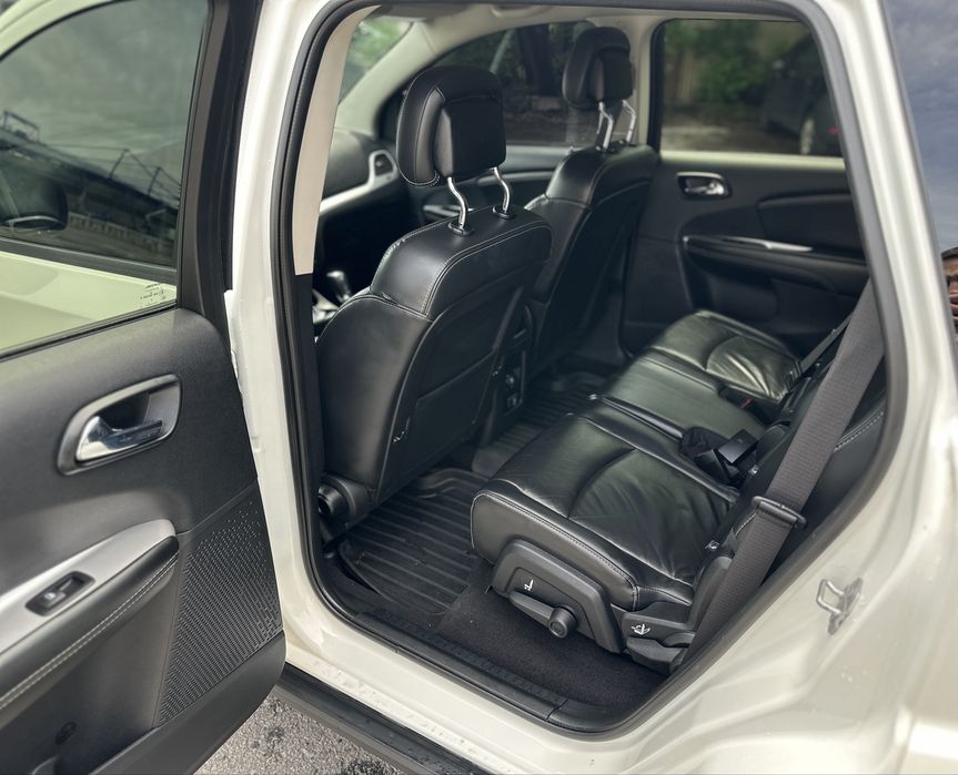 Продам DODGE JOURNEY
