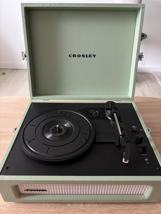 Вініловий програвач Crosley Voyager Sage