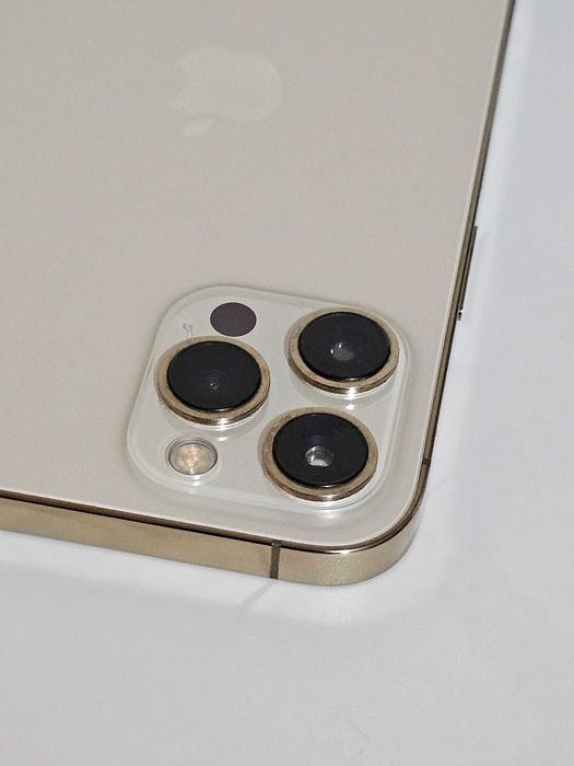 Iphone 12PRO MAX. Excelente. Tudo de origem.
