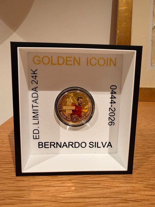 Expositor para colocar a moeda do Bernardo Silva ICOINS
