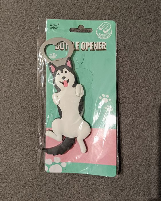 Magnetyczny otwieracz do butelek pies Husky