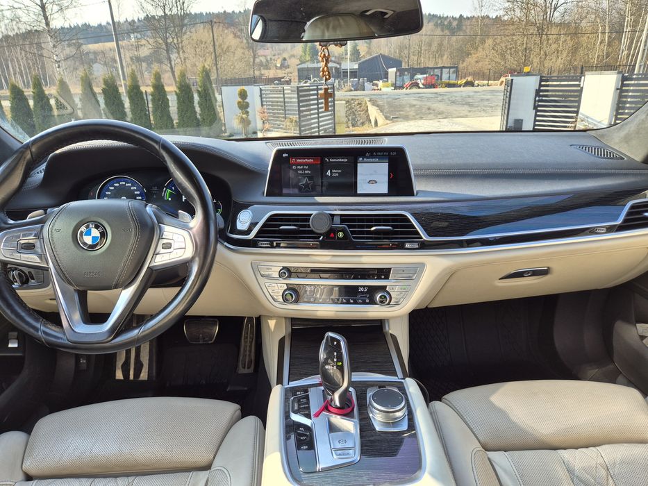 BMW 750d xDrive G11  M Pakiet 2017r. 3.0 diesel 400 koni, Faktura VAT