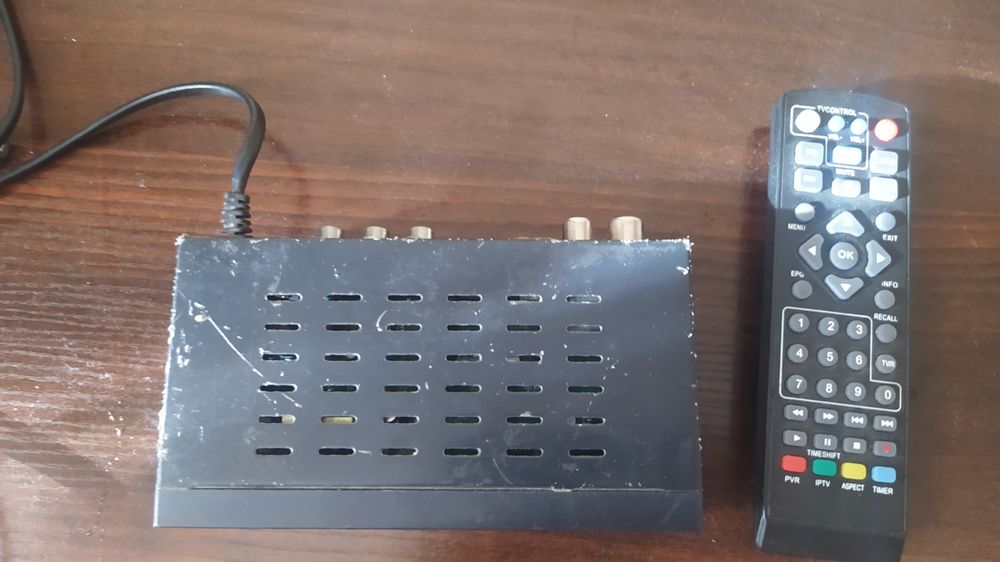 Т2 приставка с входом Юсб под флешку