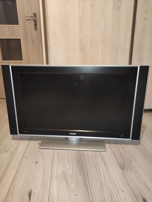Telewizor Philips 32 cale + Pilot