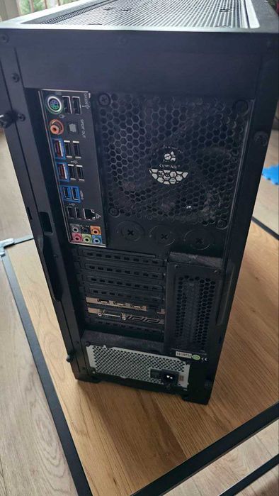 Komputer stacjonarny i7-3820, GTX 1050Ti, 16GB RAM, Dysk SSD 250.