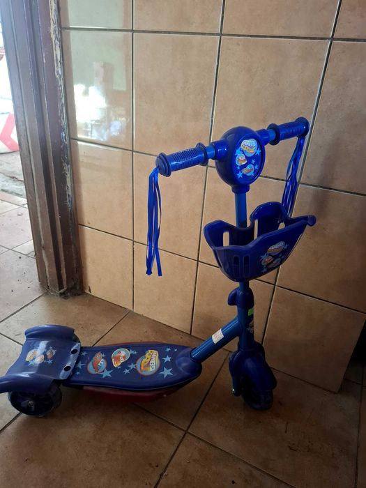 Hulajnoga dziecięca trójkołowa