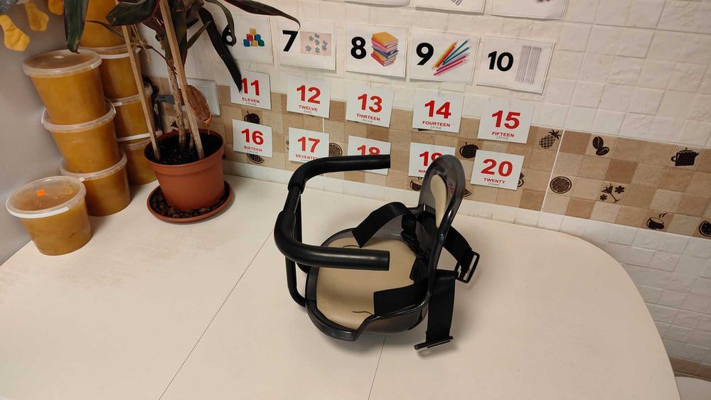 Б/в дитяче м'яке велосипедне крісло з паском та дугою безпеки