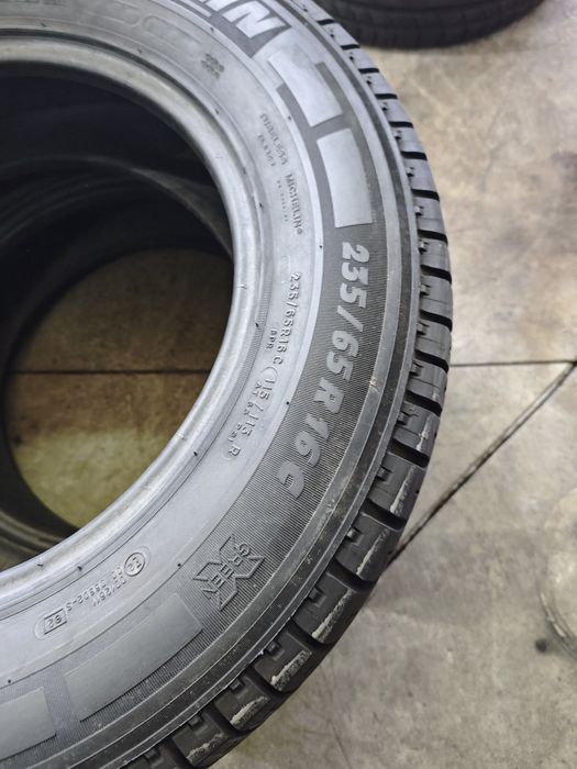 235/65/16C Michelin