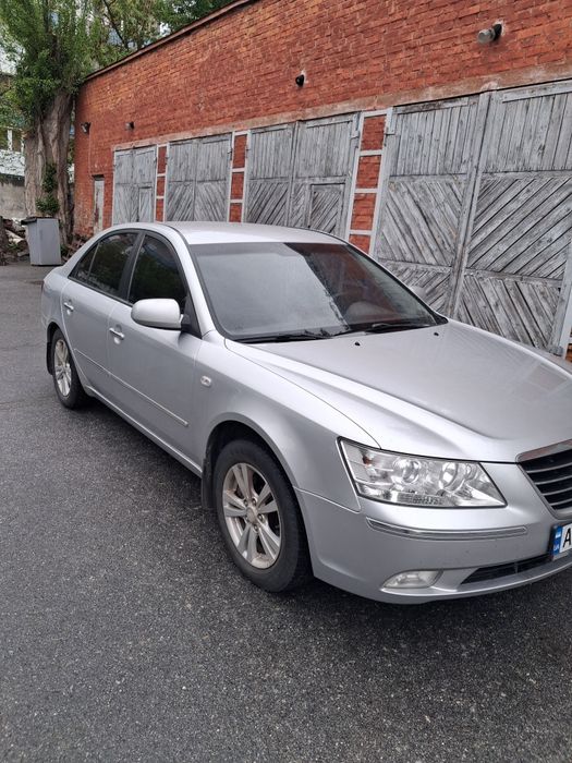 Продам сімейний автомобіль