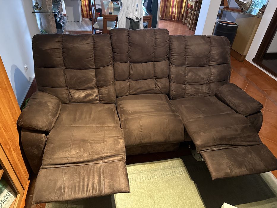 Sofá reclinável 3 lugares 2.2m x 1m