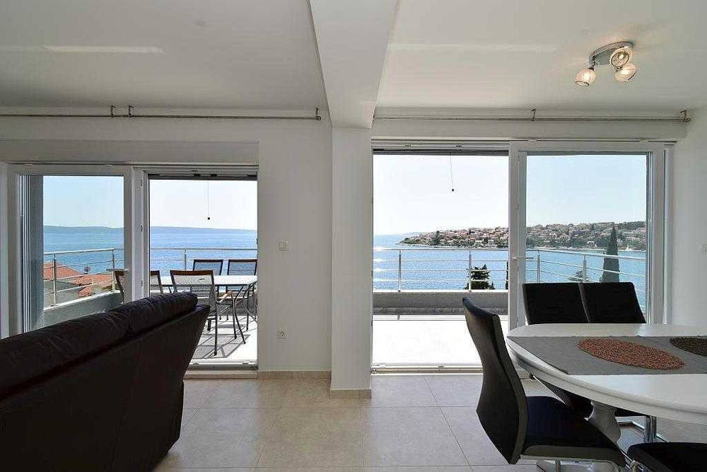 Apartament z basenem 40m od morza Chorwacja
