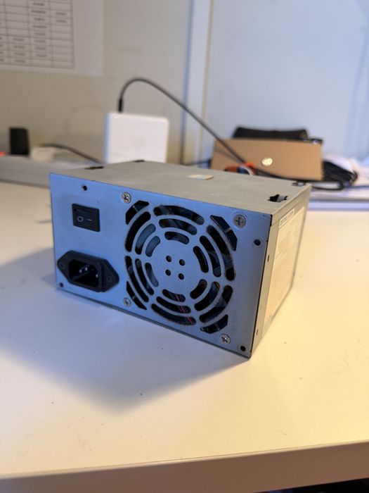 Fonte de Alimentação ATX 400W – Ventoinha silenciosa