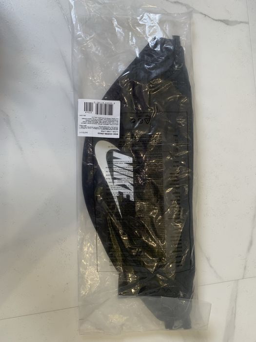 Оригінальна поясна сумка Nike