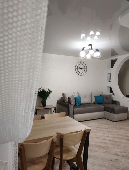 Подобово  2х кімн.Люкс в центрі міста (Мак) СВІТЛО ! Тепло!