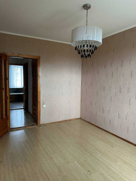 Простора 3-кімнатна квартира