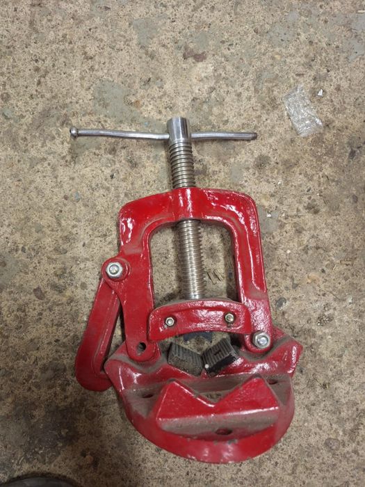 Imadło do gwintowania rur